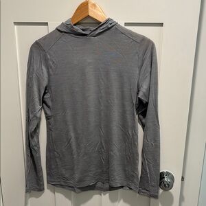 Ibex Women’s sun hoodie size small merino wool